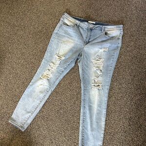 Distressed jeggings